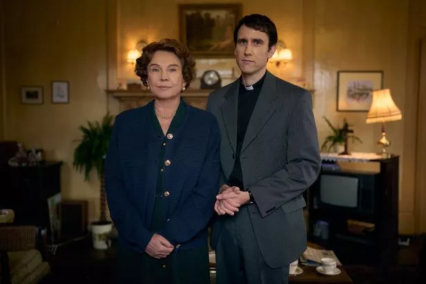 Amanda is now starring alongside Matthew Lewis