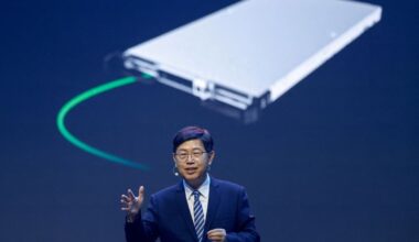 Foxconn can make 1,000 AI racks a week, to increase next year, chairman says