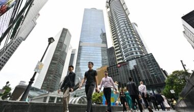 Real median income in Singapore rose 4.3% in 2025 as workers in permanent jobs hit a new high