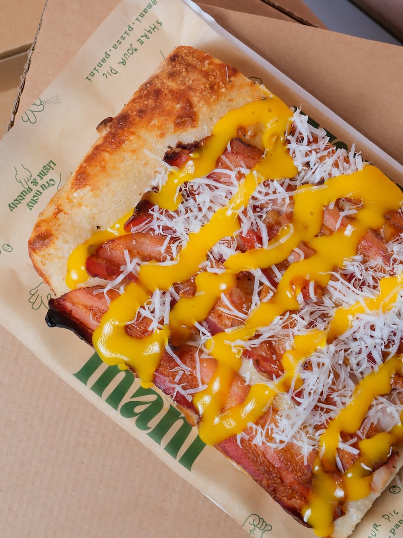 Mani Carbonara Pizza