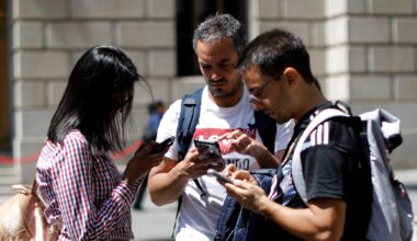 As AI reshapes shopping, US retailers try to change how they're seen online