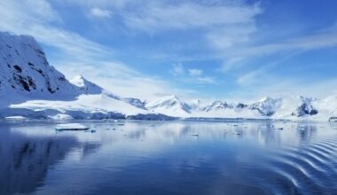 Explorers hunt ancient antarctic ice to track sea-level rise