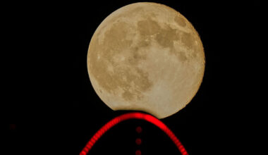 'Brightest and biggest' supermoon in recent memory to be visible until Thursday