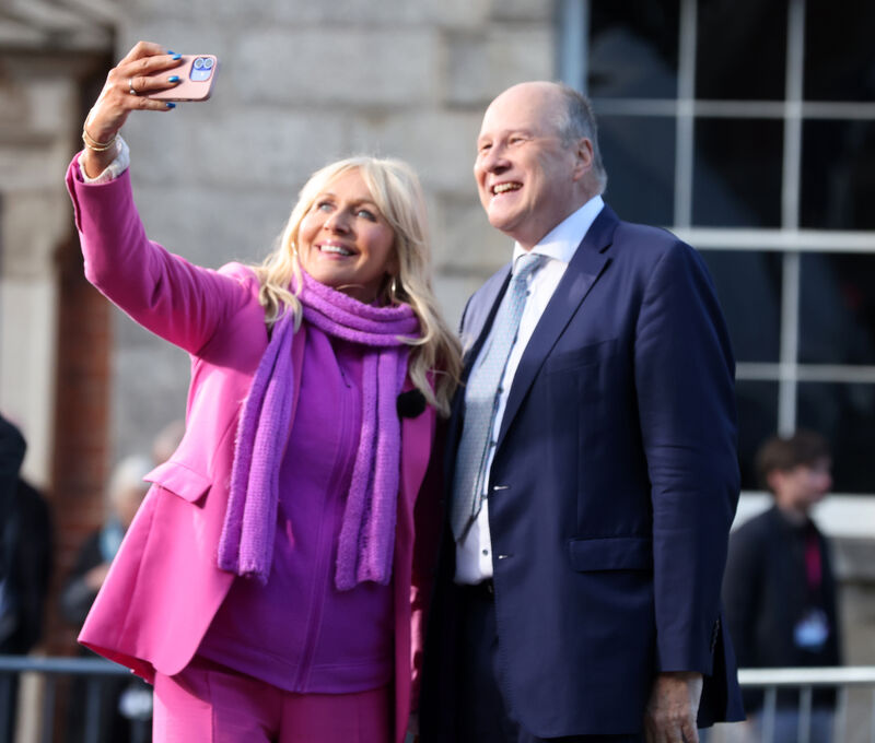 RTE presenter Miriam O'Callaghan talking a selfie with Ivan Yates in Dublin Castle. Yates, despite engaging for over 15 years in journalism in its broadest form, has always claimed he is not a member of the press. File photo: Eamonn Farrell/© RollingNews.ie
