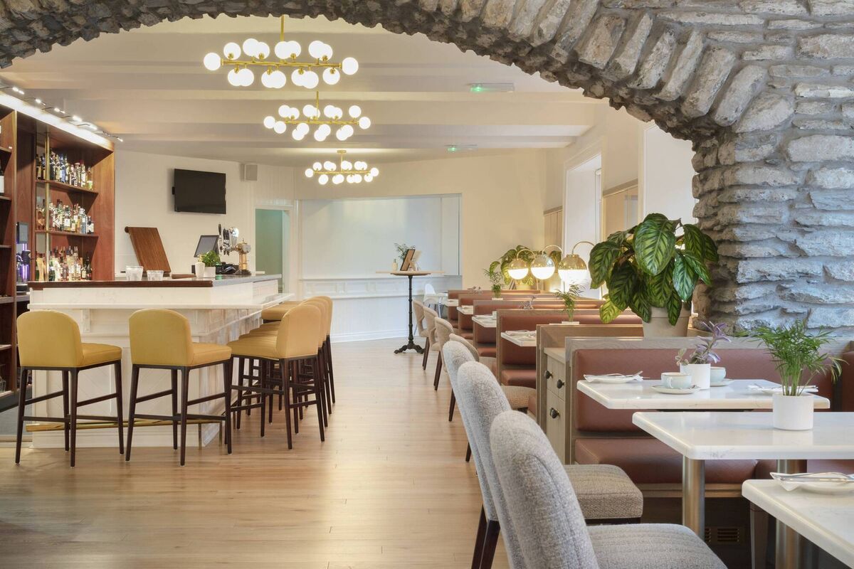 The Lansdowne Restaurant.