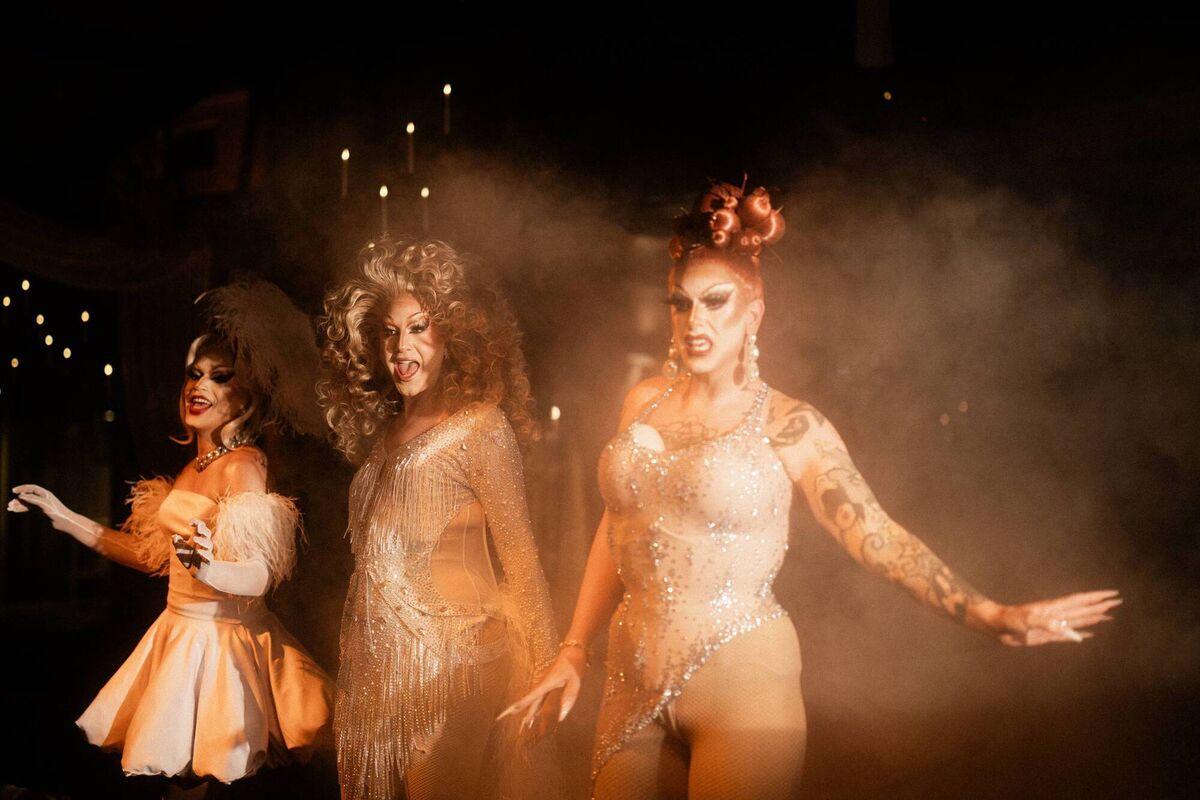 Candy Warhol, Leticia LaSynn and Mia Gold performed at Patrick Murphy and Andrea La Chiusa's big day. Pictures: La Libélula Films & Productions 