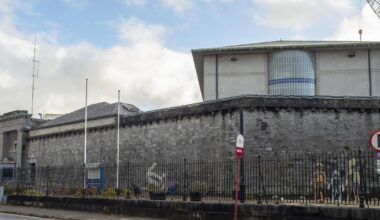 Manhunt underway after violent prisoner escapes during Limerick hospital escort