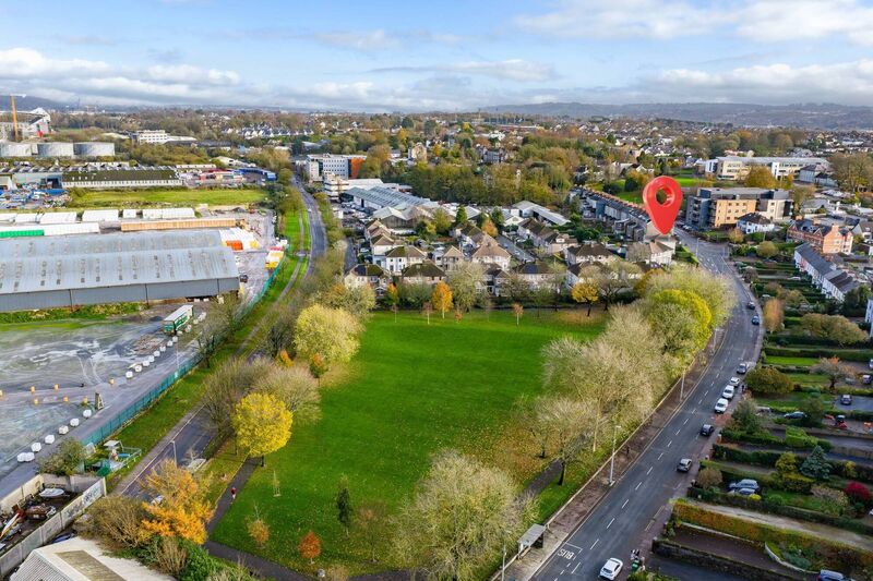 Inis is near Kennedy Park