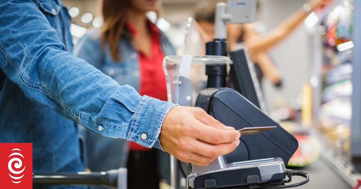 Many households likely turning to debt to pay for this year's presents