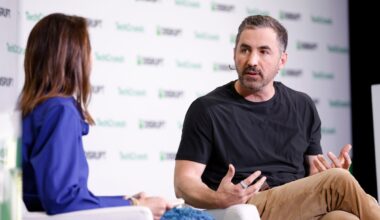 Kevin Rose's simple test for AI hardware -- would you want to punch someone in the face who's wearing it?