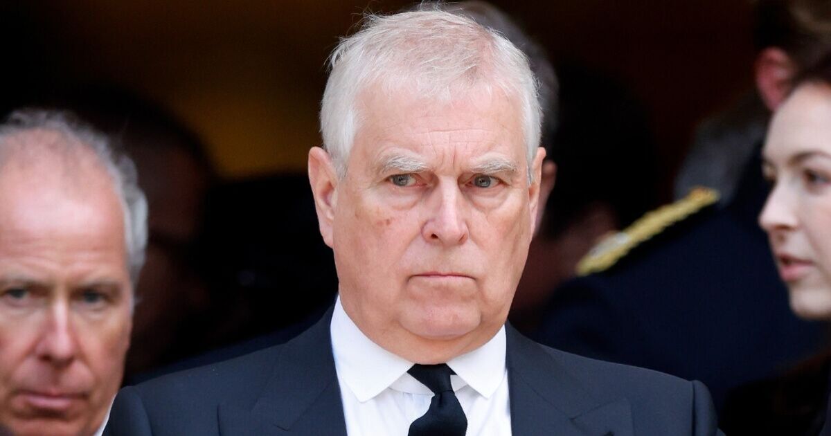 Fears for late Queen's corgis as rare danger emerges at new home | Royal | News