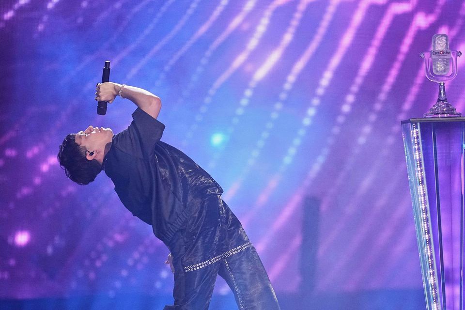 JJ performs 'Wasted Love'. Photo: AP