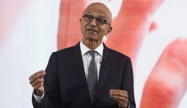 Microsoft CEO Taps Advisor to 'Rethink' Its Business for AI Era: Memo