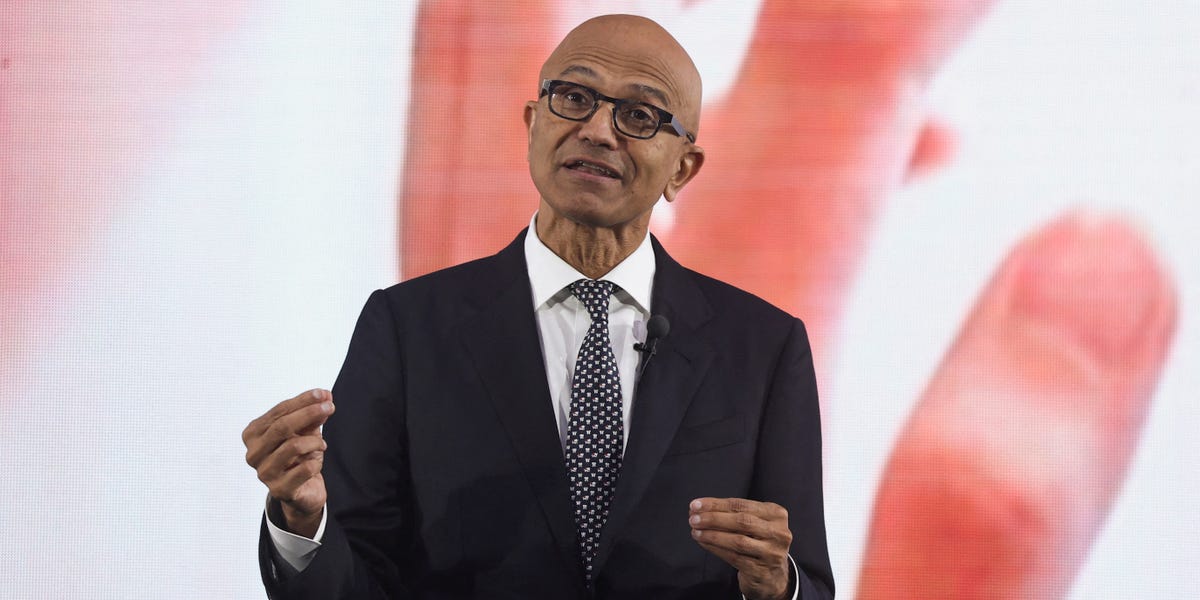 Microsoft CEO Taps Advisor to 'Rethink' Its Business for AI Era: Memo