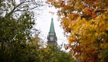 Unions warn federal budget proposal could lead to pension cuts for government workers