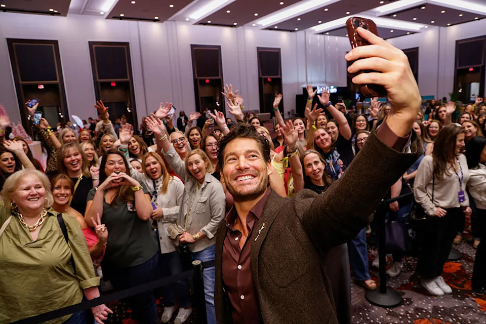 <p>Craig Conover</p>