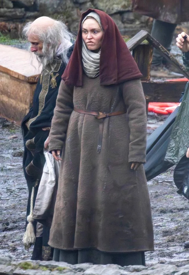 Click News and Media / BACKGRID Lily-Rose Depp on the set of Werwulf