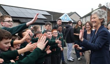 Catherine Connolly gets warm céad míle fáilte at Dublin Gaelscoil, but leaves keepie-uppies to pupils – The Irish Times