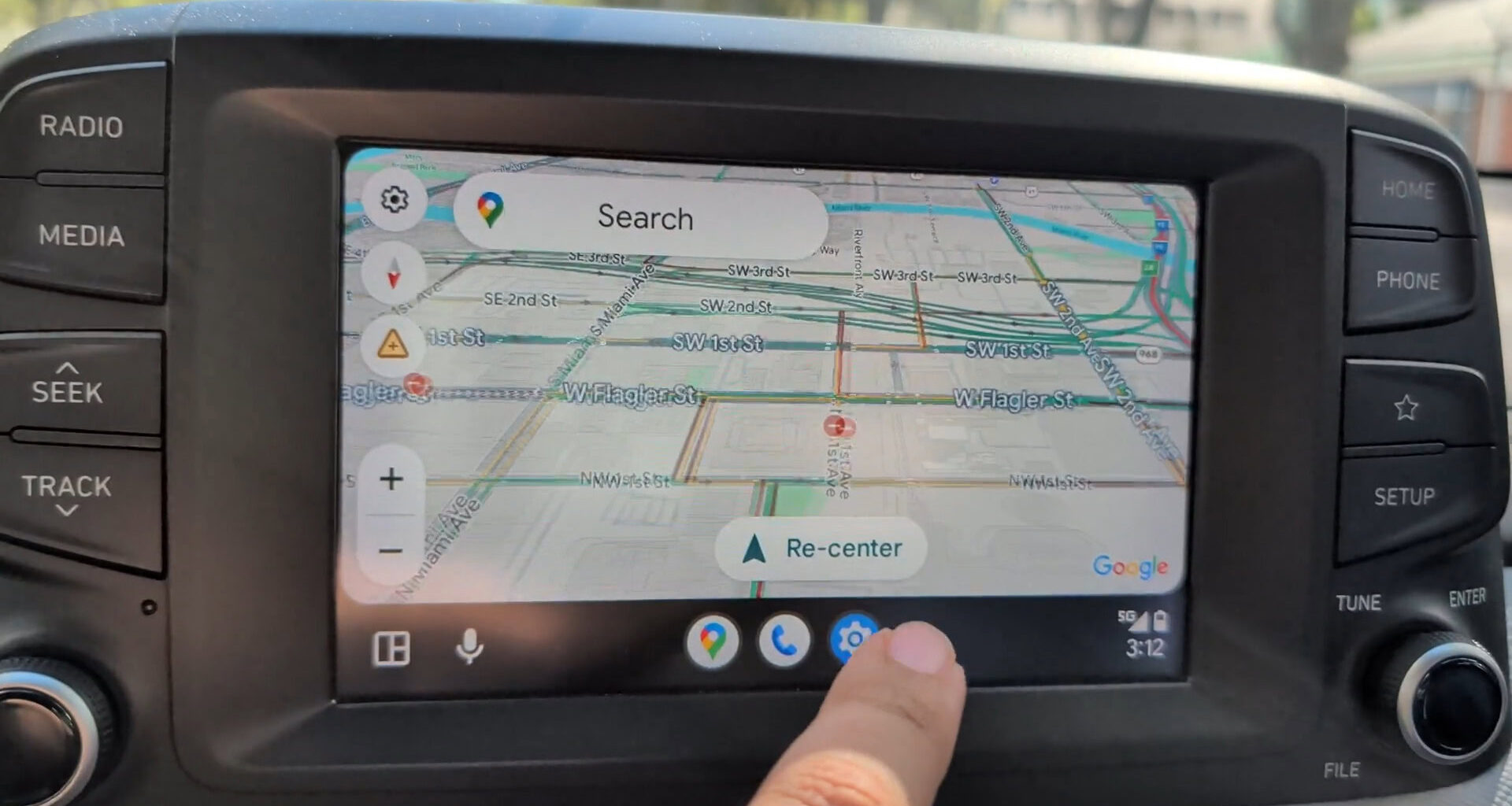 Android Auto Google Maps re center