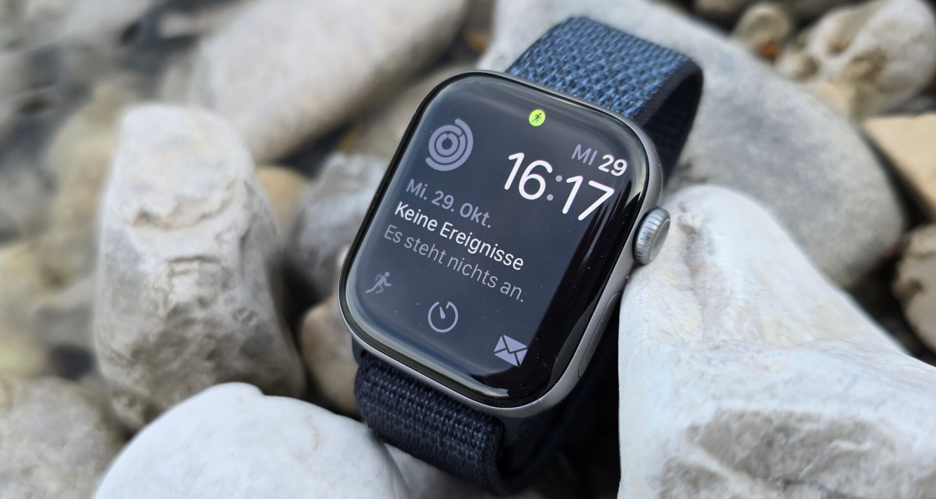 Apple Watch Series 11 (42 mm) review - Now with Titanium and 5G