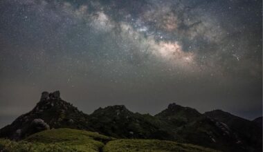 Asteroid 433 Eros will pass close to Earth, and you can watch it live