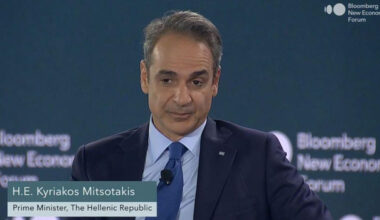 Greek PM Mitsotakis Courts Closer Ties in Singapore