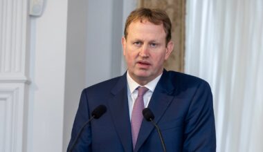 Asylum seekers to pay up to 40% of income to fund accommodation under new plan – The Irish Times