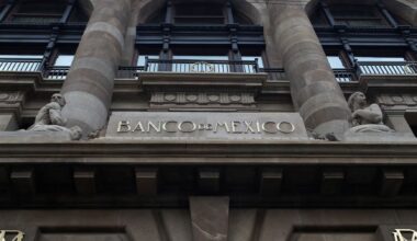 Bank of Mexico cuts growth forecast as inflation optimism is questioned