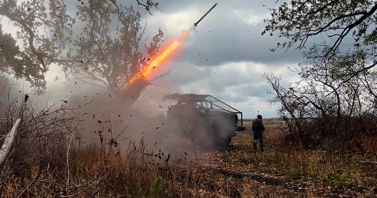 Ukraine in fierce fight for eastern cities as Zelenskiy visits troops near front line – The Irish Times