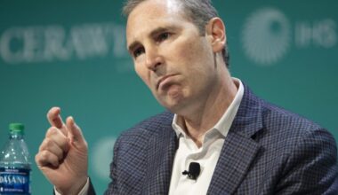 Amazon says its AI shopping assistant Rufus is so effective it's on pace to pull in an extra $10 billion in sales