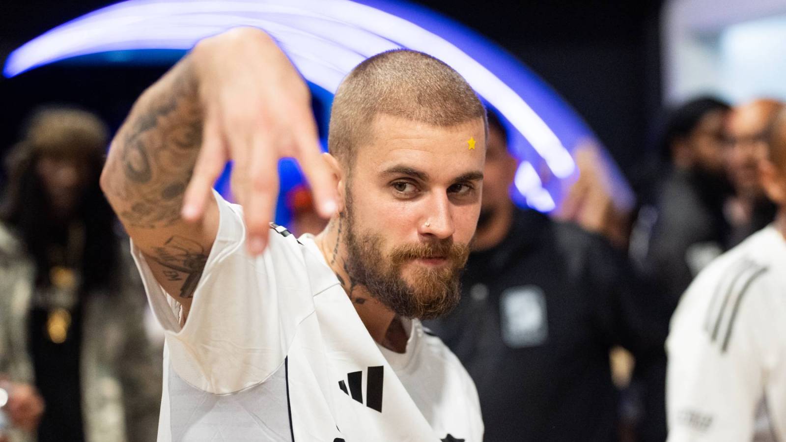 Justin Bieber Twitch Stream: New Music, Late-Night Confessions