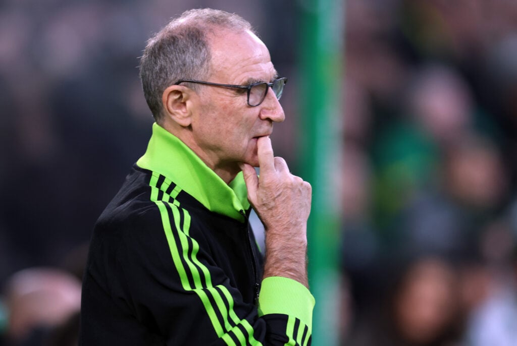 Martin O'Neill looks on during Celtic vs Kilmarnock