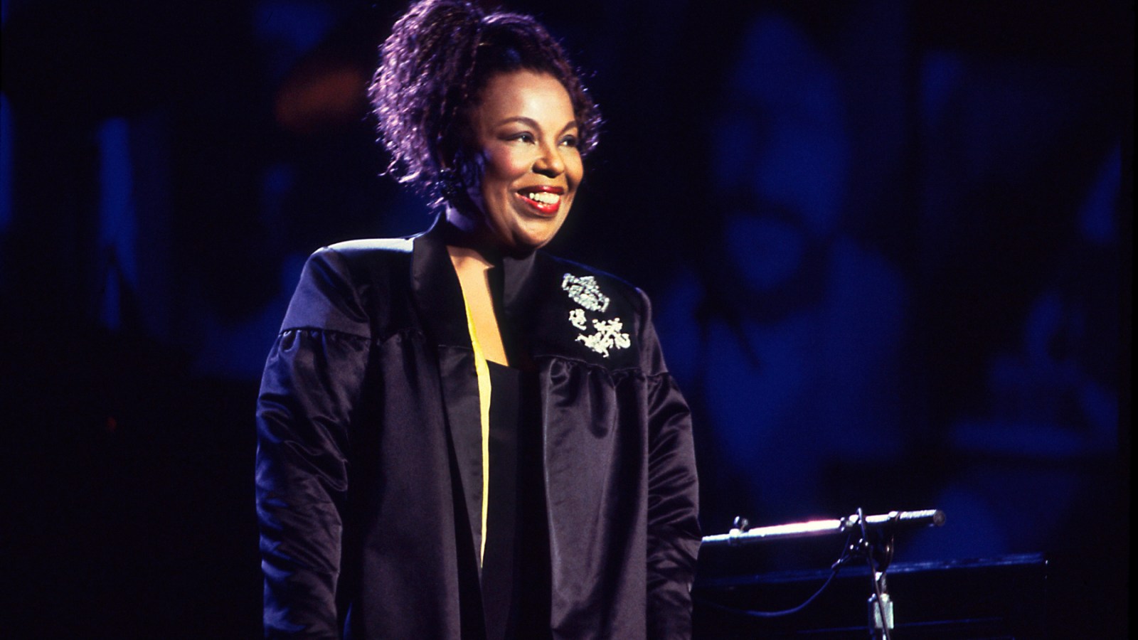 Roberta Flack Biopic, Documentary in the Works Robin Roberts Producing