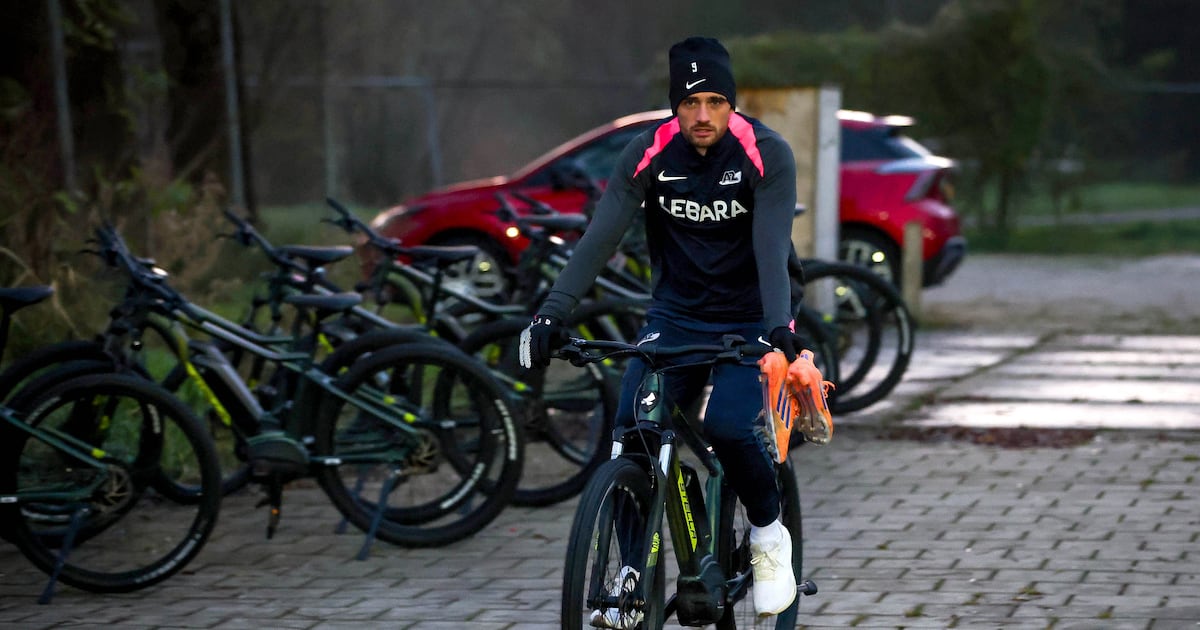 Family affair for Troy Parrott as Shelbourne visit AZ Alkmaar – The Irish Times