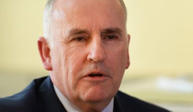 Ex-assistant to horse trainer Luke Comer seeks to serve legal papers on him in Monaco – The Irish Times