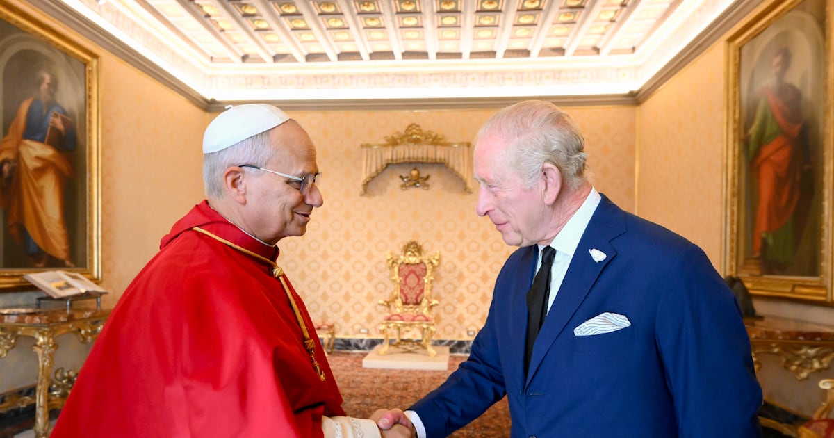 Orange Order sends letter of complaint to King Charles after he prayed with Pope Leo – The Irish Times