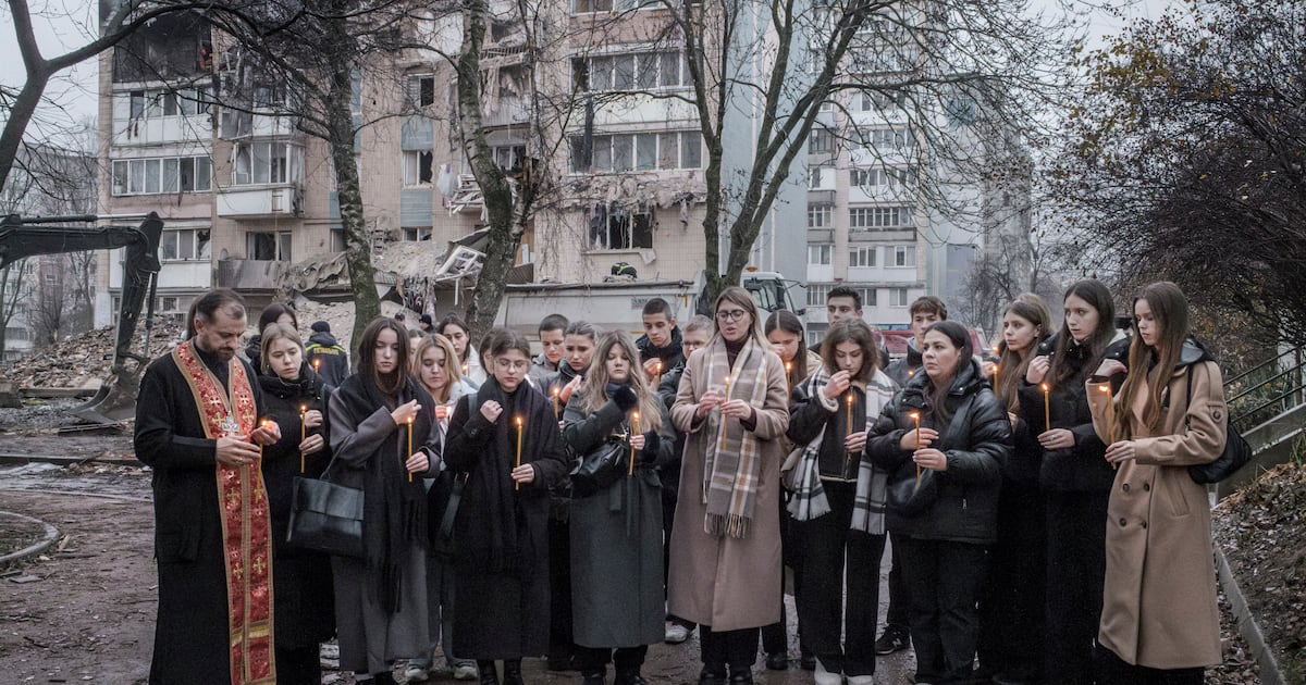 US and Ukraine draft ‘refined’ peace plan to end war with Russia – The Irish Times