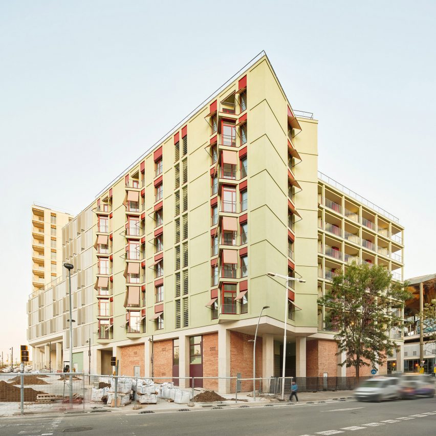 La Comunidad Habitacional by Cierto Estudio