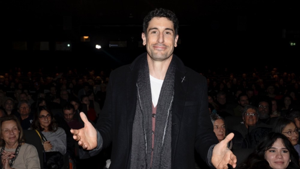 'American Pie' Star Jason Biggs Directs 'Untitled Home Invasion Romance'