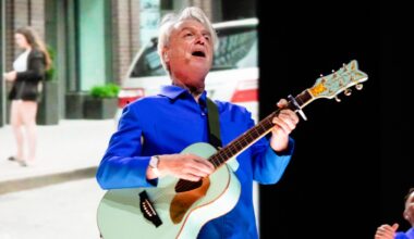 David Byrne Reunites With Brian Eno for 'T-Shirt': Listen
