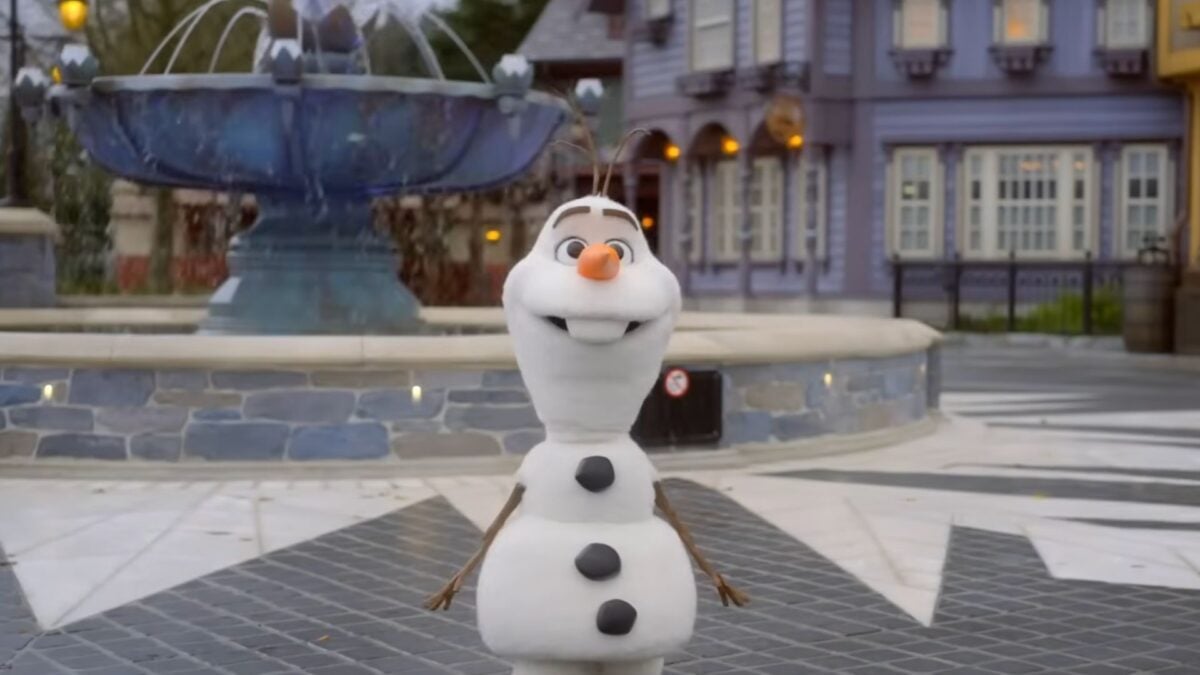Olaf Has Been Added to the List of Disney Animatronics We’d Fear in a Robot Uprising