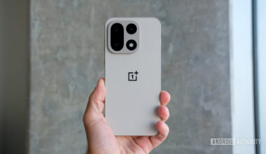 Should you buy the OnePlus 15 or wait for the Galaxy S26 Ultra?