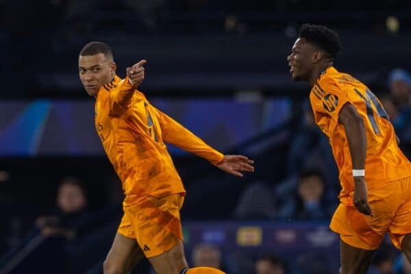 MANCHESTER, ENGLAND - Tuesday, February 11, 2025: Real Madrid's Kylian Mbappé (L) celebrates after scoring the first equalising goal during the UEFA Champions League Knockout phase play-off 1st Leg match between Manchester City FC and Real Madrid CF at the City of Manchester Stadium. (Photo by David Rawcliffe/Propaganda)