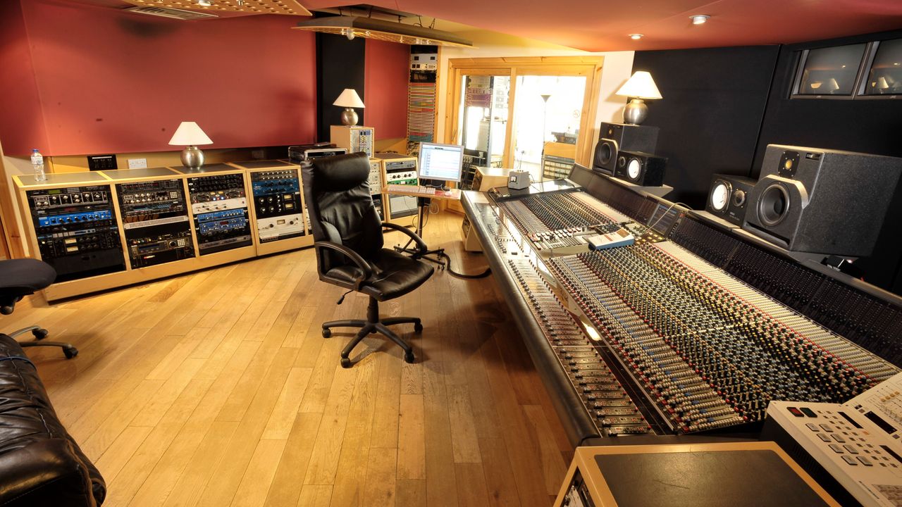 Major Labels Sign Licensing Deals With AI Music Company Klay