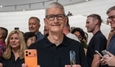 Apple braces for life after Tim Cook’s $3.6tn tenure – The Irish Times