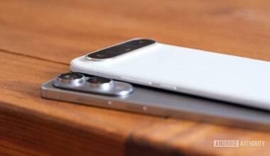 Tecno Slim vs Galaxy S25 Edge 01