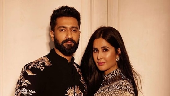 Vicky Kaushal shares how he met Katrina Kaif at an award show, introduced by comedian Sunil Grover, leading to their eventual marriage on December 9, 2021. 
