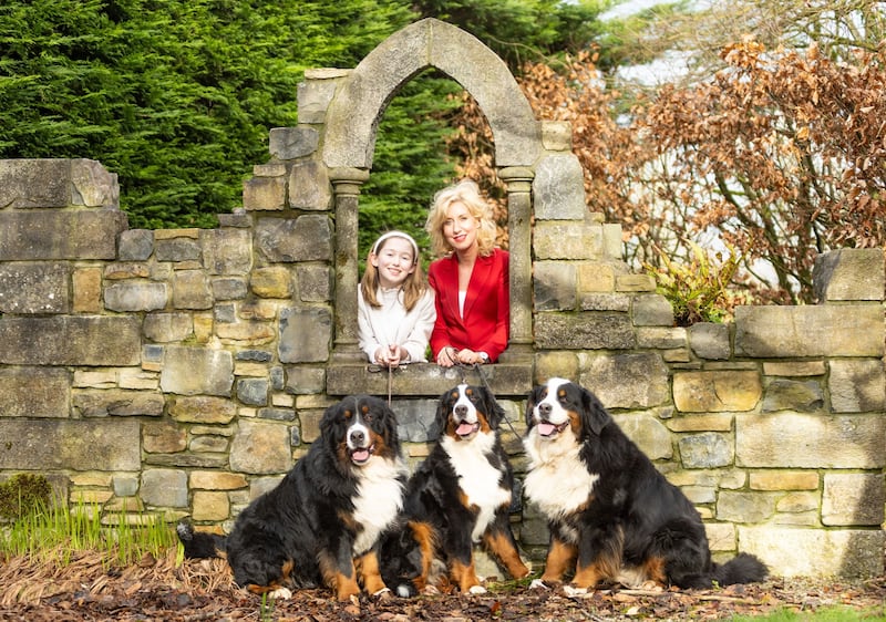 Molly Stafford Byrne, Fiona Stafford Byrne and their dogs  Iger Bear, Xena Bear and Teddy Bear