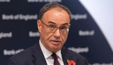 Risk of AI bubble if markets over price returns