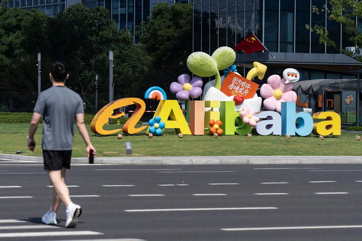 Alibaba Preps Big Revamp of Flagship AI App to Rival ChatGPT